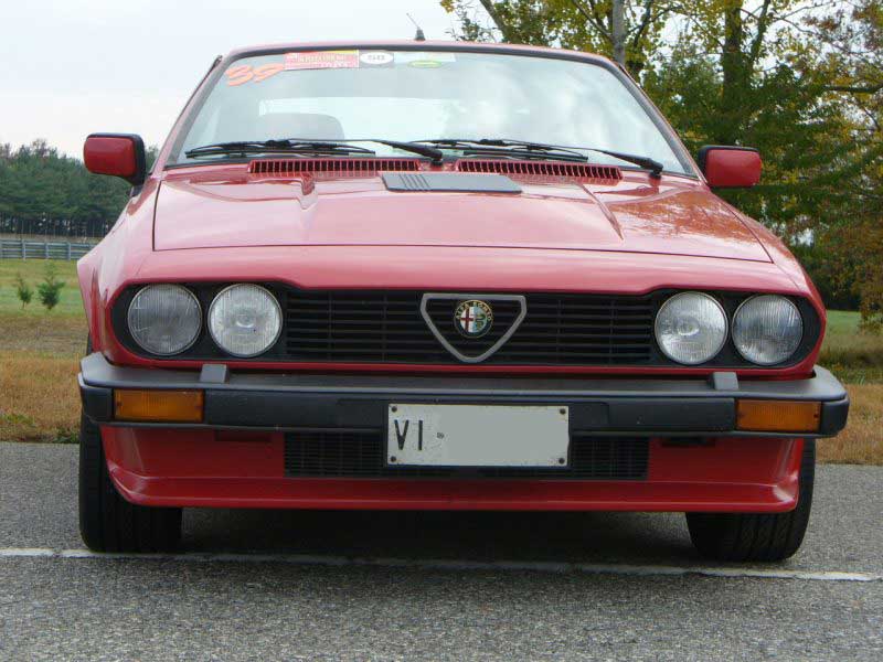 I Mezzi dei Soci Alfa Romeo GT V6 1