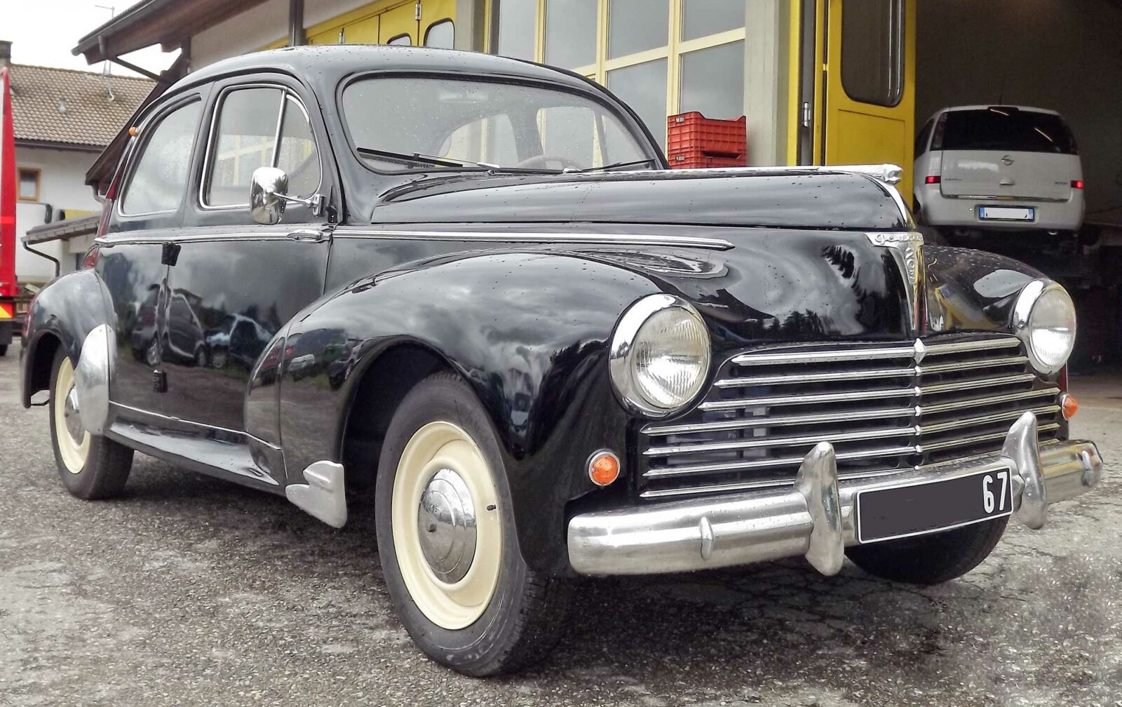 FAHRZEUGE DER MITGLIEDER Peugeot 203 1949